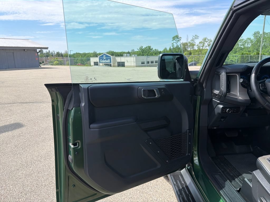 Used 2025 Ford Bronco Outer Banks AWD/4WD image 13