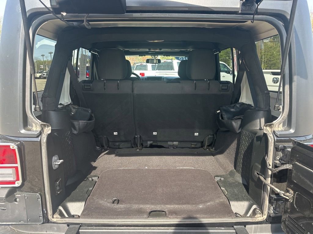 Used 2018 Jeep Wrangler Unlimited Sport S AWD/4WD image 32