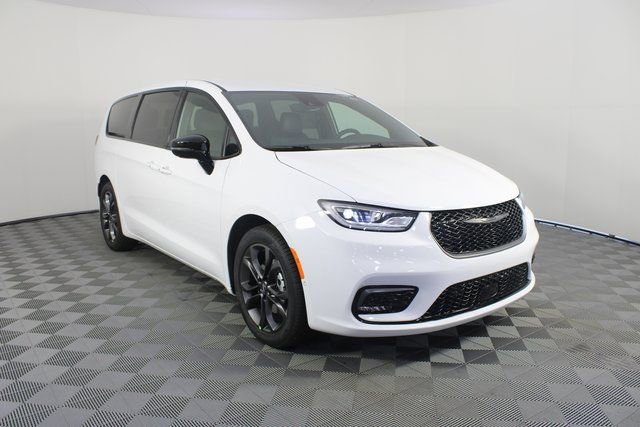 New 2026 Chrysler Pacifica Select image 28