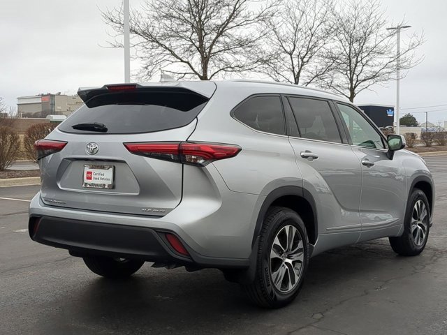 Certified 2022 Toyota Highlander XLE image 5