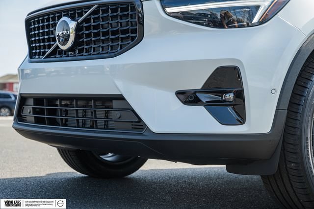 New 2026 Volvo XC40 B5 Plus w/ Climate Package AWD/4WD image 15