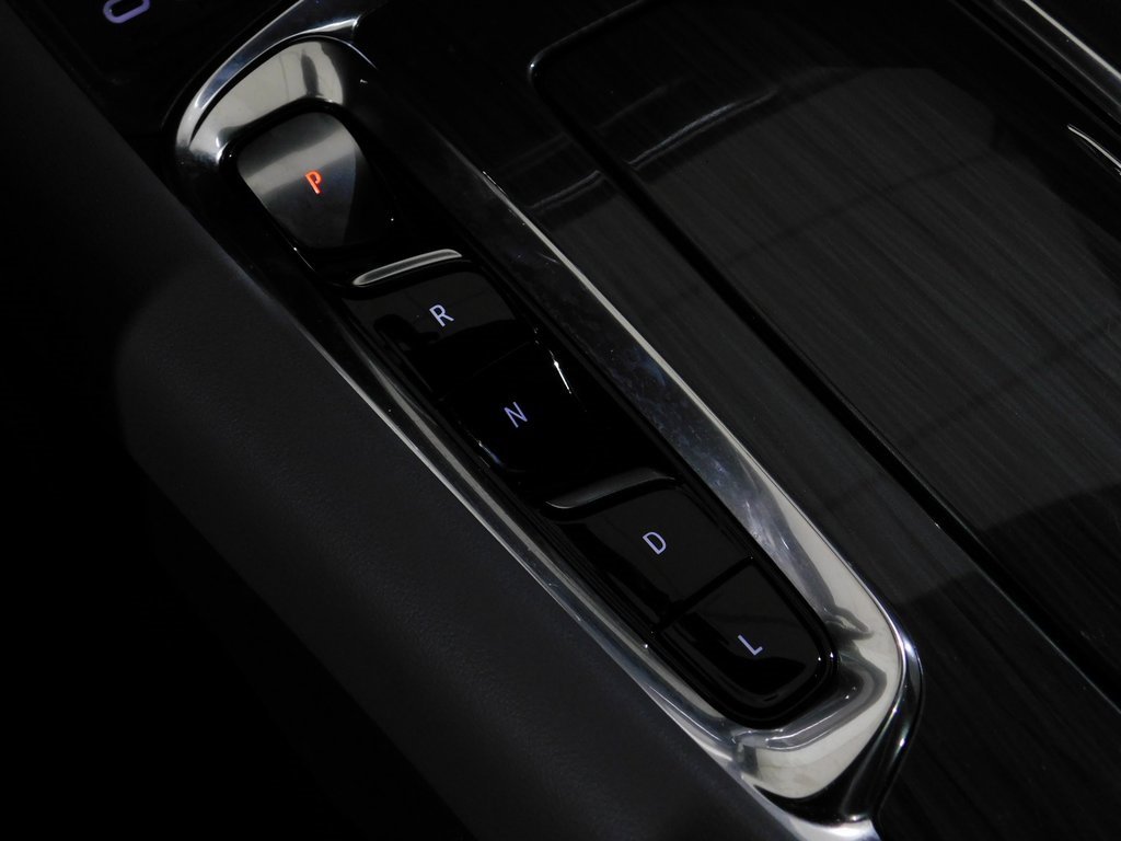 Used 2024 Buick Enclave Essence image 66