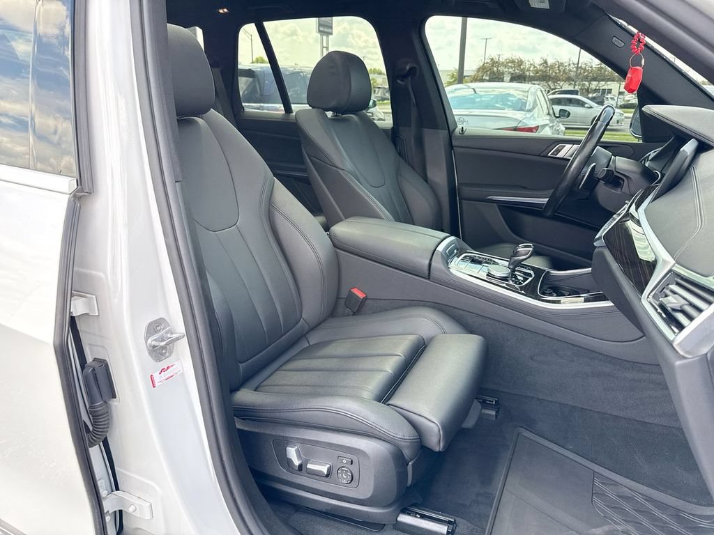 Used 2019 BMW X5 xDrive40i w/ Convenience Package AWD/4WD image 24