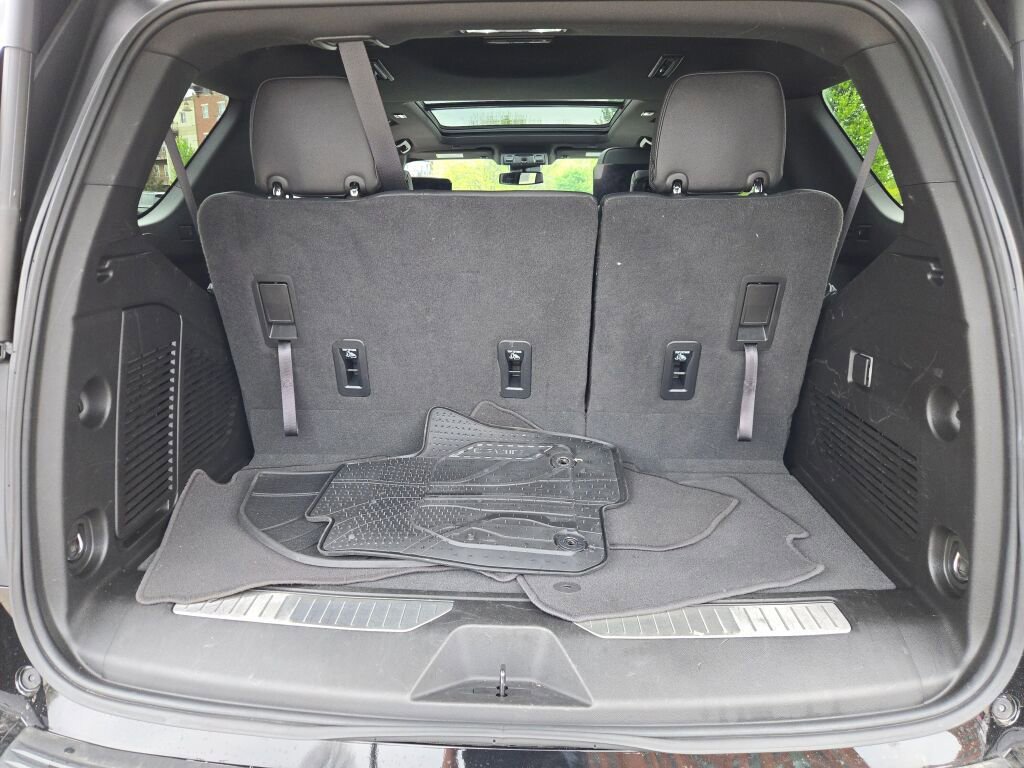 Used 2023 Chevrolet Tahoe RST AWD/4WD image 17