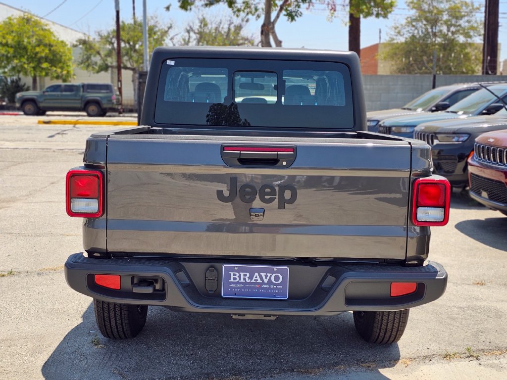 New 2026 Jeep Gladiator Sport AWD/4WD image 6