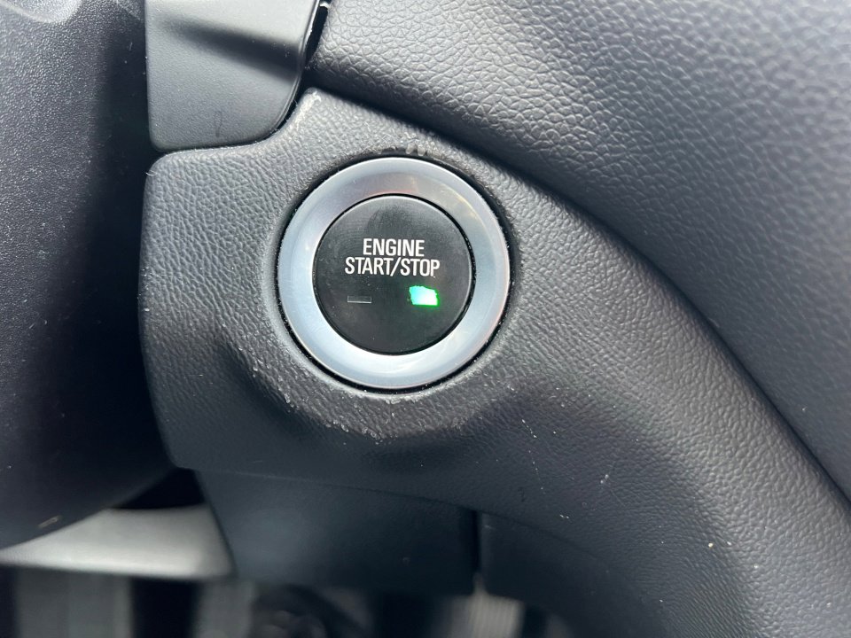 Used 2018 Chevrolet Equinox LT image 24