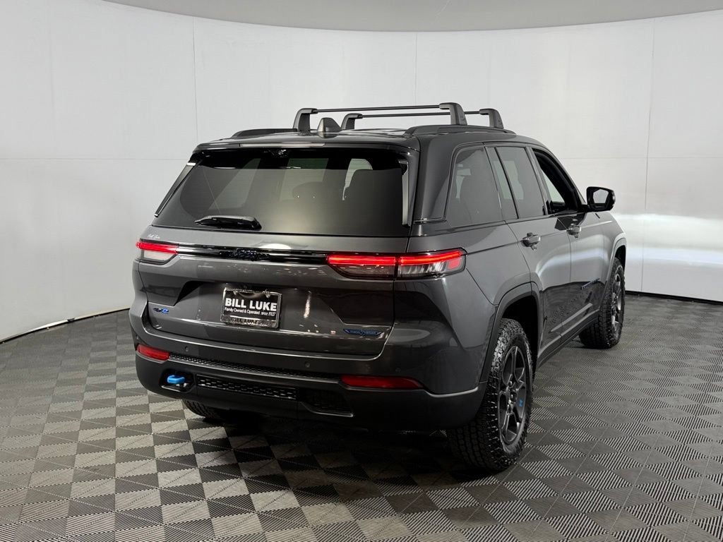 Used 2024 Jeep Grand Cherokee Trailhawk w/ Advanced Protech Group II AWD/4WD image 9