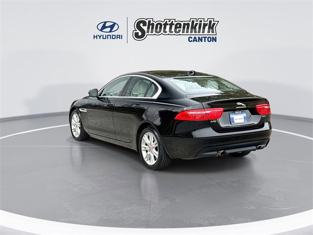 Used 2019 Jaguar XE Premium image 6