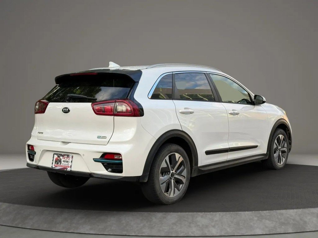 Used 2019 Kia Niro EX Premium w/ Cold Weather Package 1.0 FWD image 11