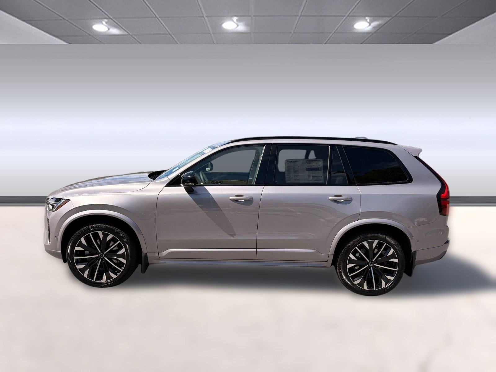 New 2026 Volvo XC90 B6 Ultra w/ Protection Package image 2