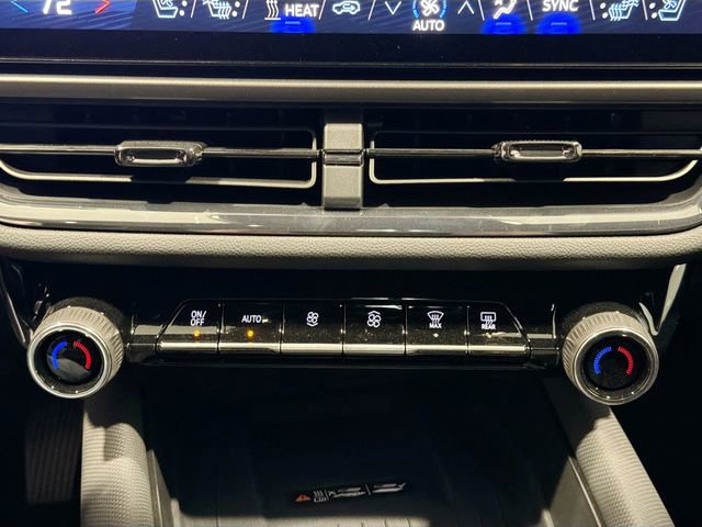 New 2025 Chevrolet Equinox EV RS image 16