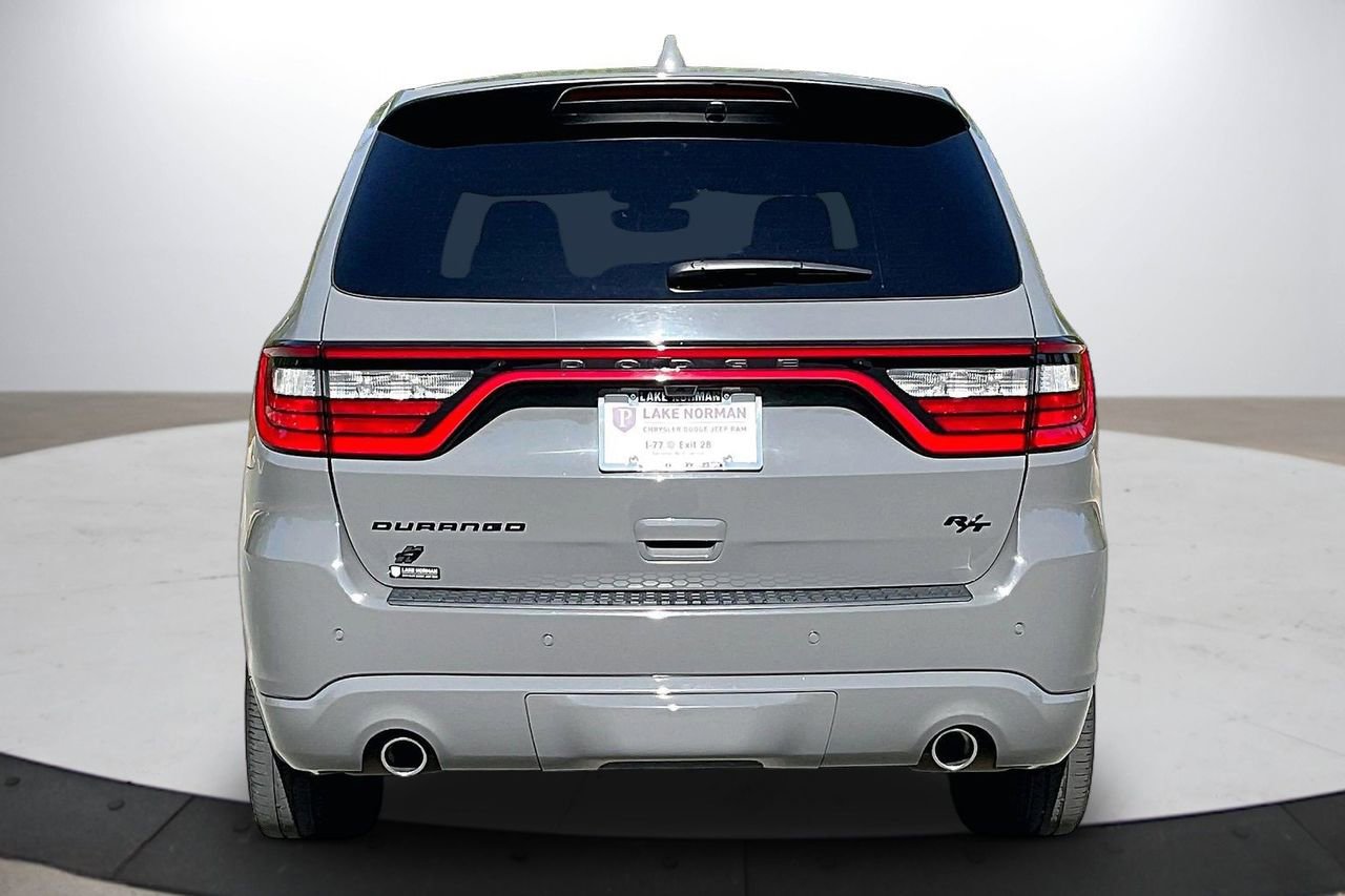 Used 2022 Dodge Durango R/T w/ Blacktop Package AWD/4WD image 8