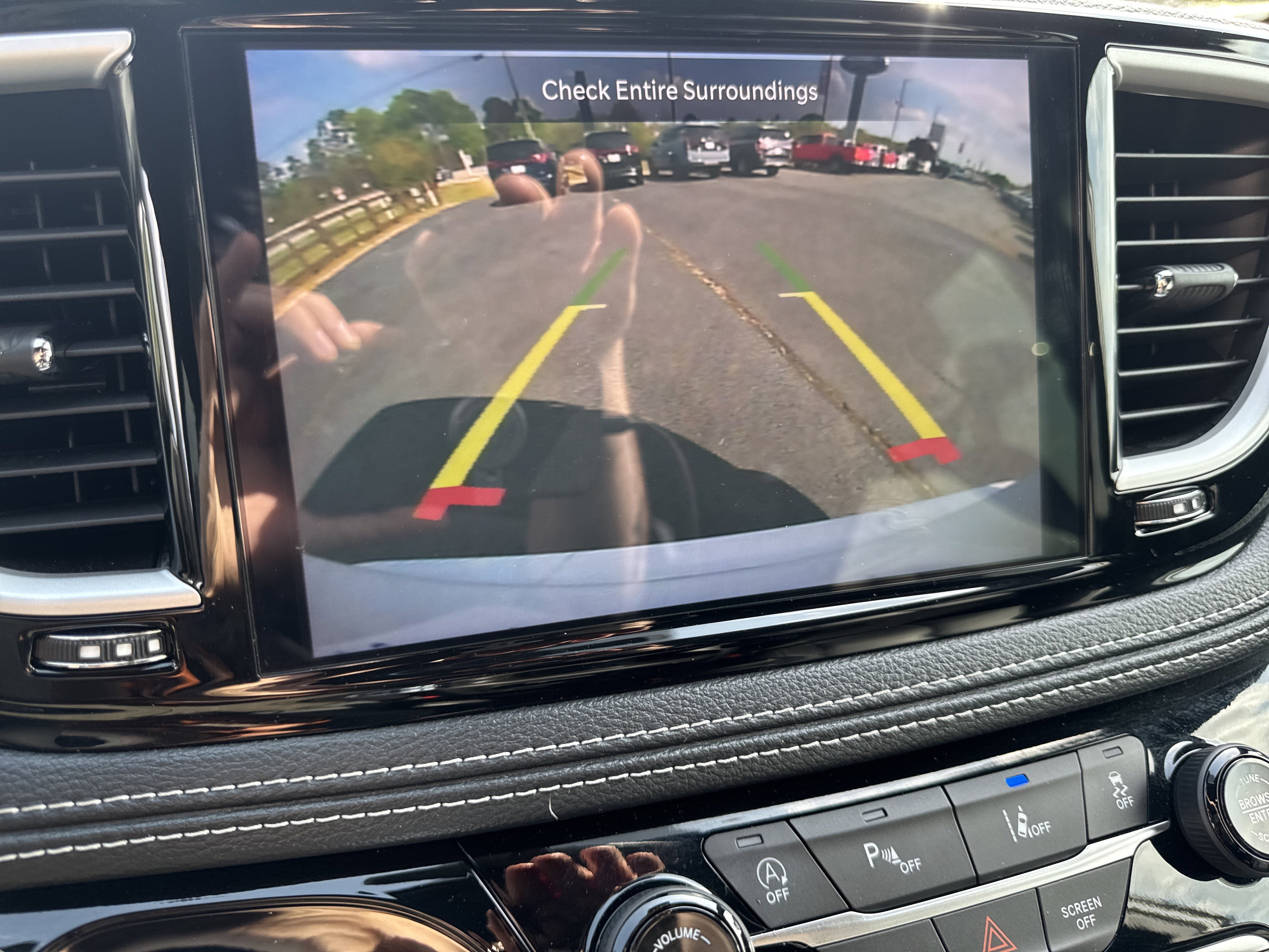 Used 2024 Chrysler Pacifica Touring-L w/ S Appearance Package image 37