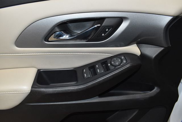 Used 2022 Chevrolet Traverse LS image 26