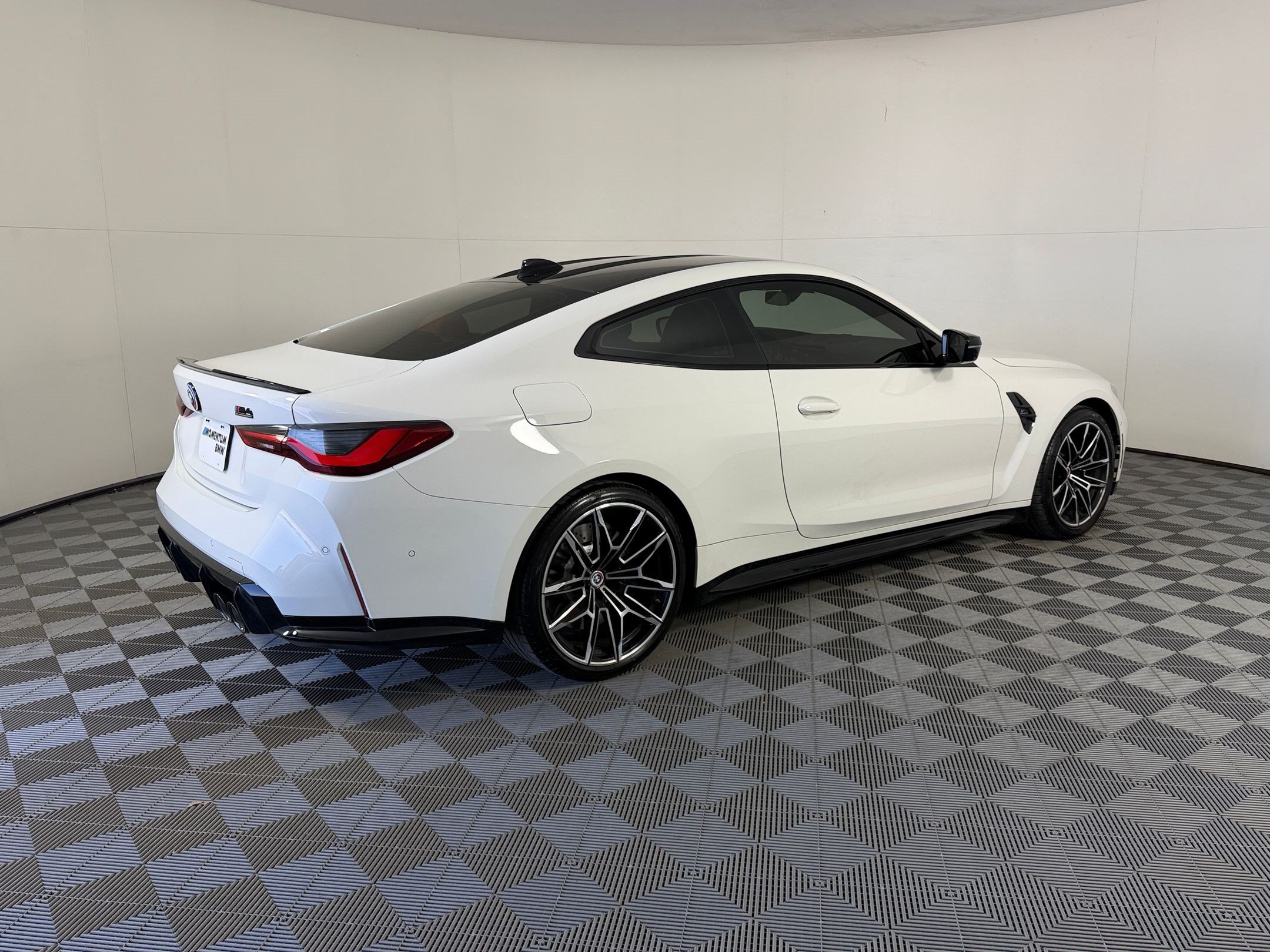 Used 2023 BMW M4 Competition w/ M Driver's Package RWD image 9