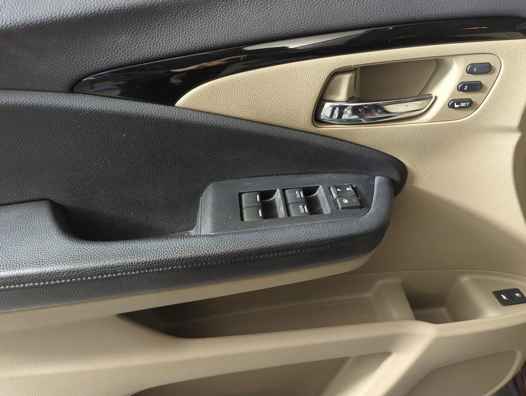 Used 2019 Honda Pilot Touring image 9