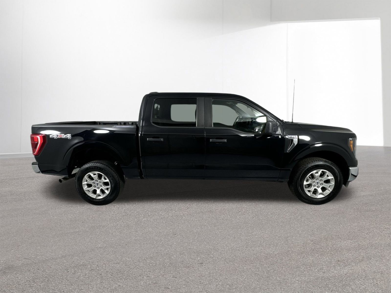 Used 2023 Ford F150 XLT image 35