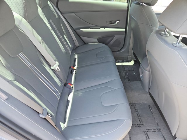 Used 2025 Hyundai Elantra Sport FWD image 22