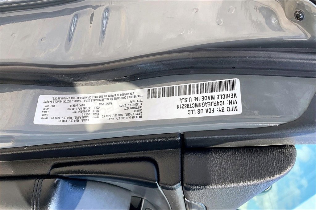 Used 2021 Jeep Grand Cherokee Laredo X image 15