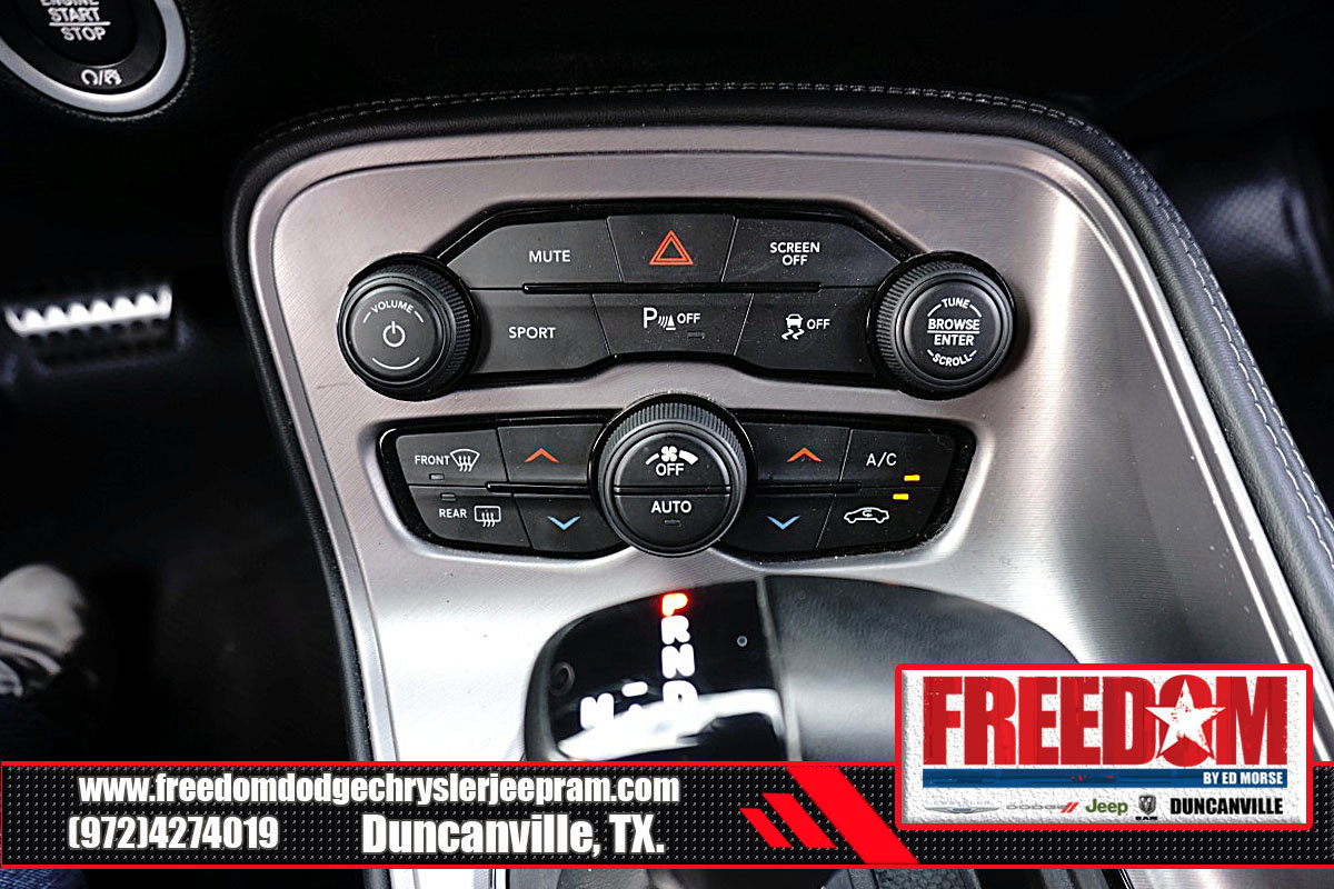 Used 2023 Dodge Challenger R/T w/ Blacktop Package image 21