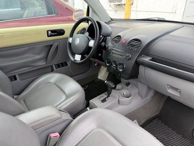 Used 2004 Volkswagen Beetle GL image 4
