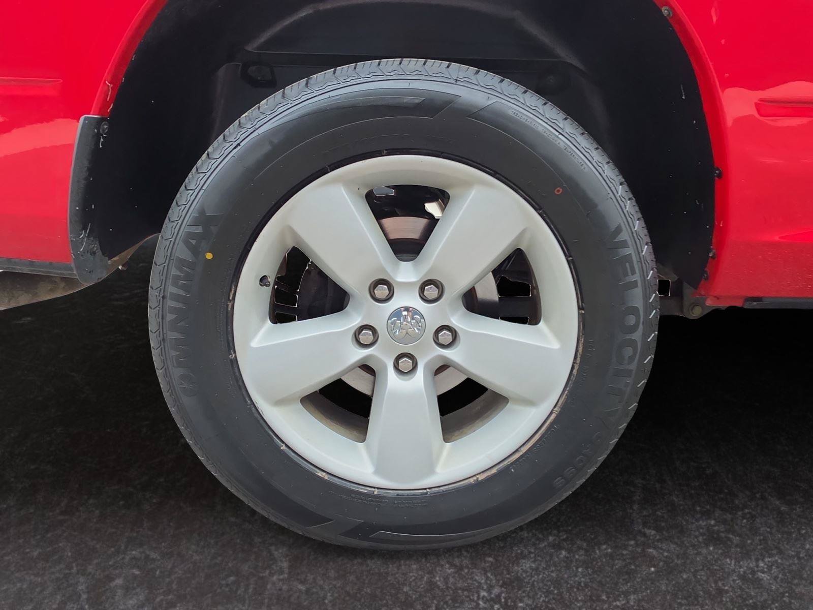 Used 2023 RAM 1500 Classic SLT AWD/4WD image 15