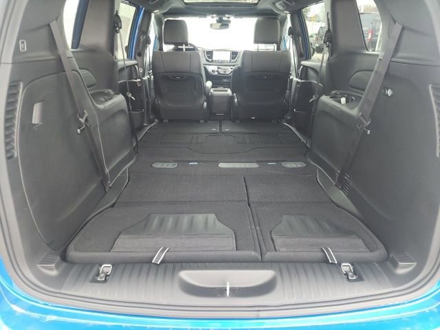 New 2026 Chrysler Pacifica Select w/ S Appearance Package image 20