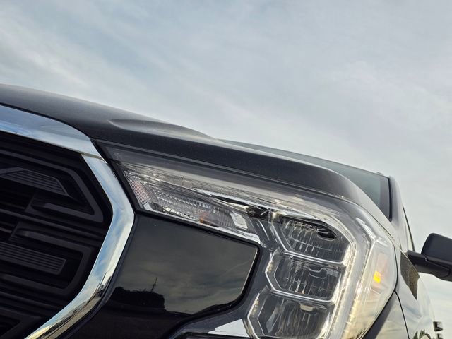 Used 2023 GMC Terrain SLE w/ Driver Convenience Package FWD image 9