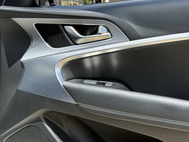 Used 2022 Genesis G70 3.3T RWD image 27