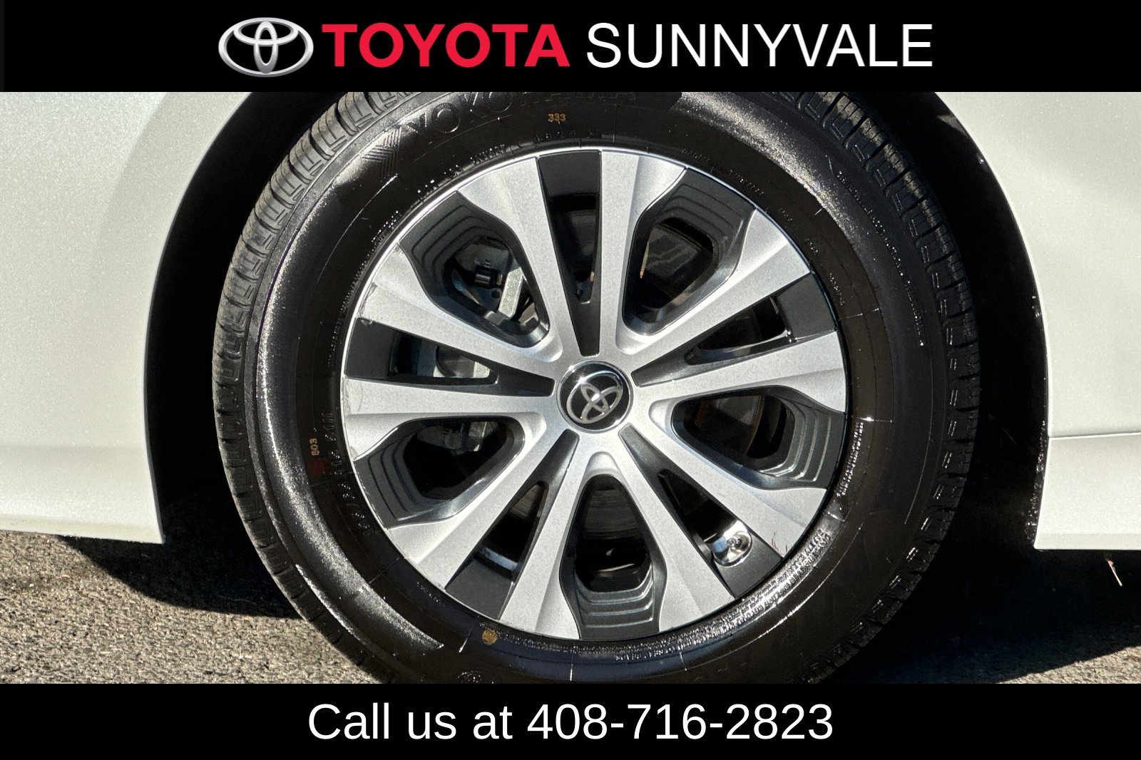 Used 2021 Toyota Prius Prime XLE FWD image 29