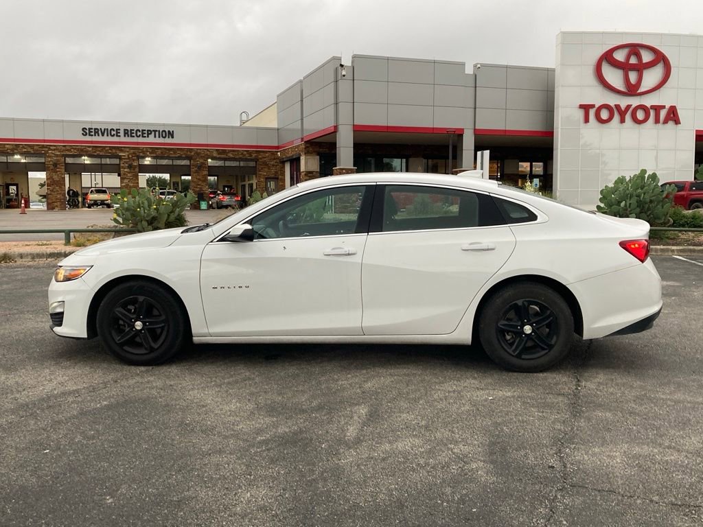 Used 2023 Chevrolet Malibu LT FWD image 7