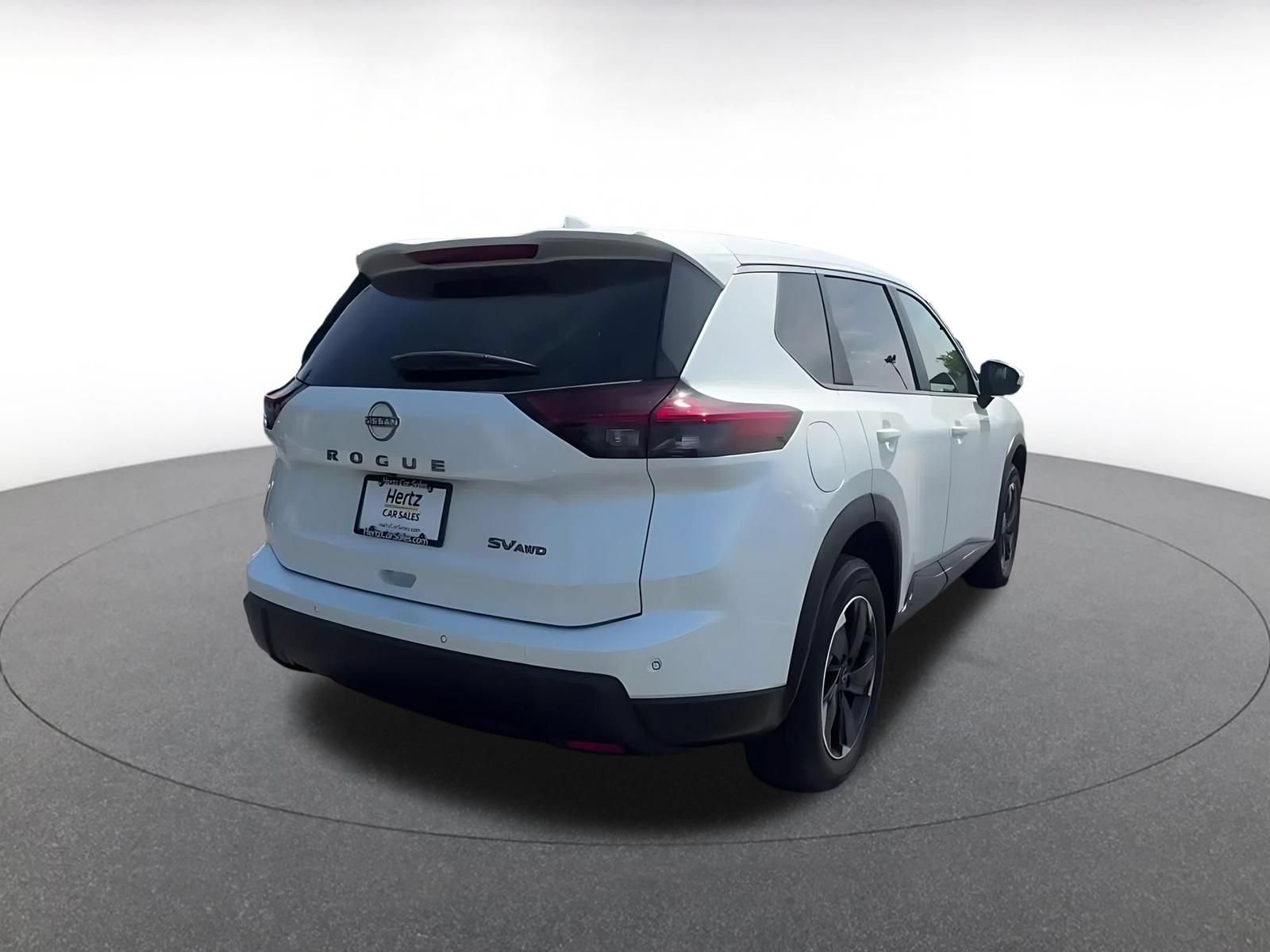Used 2024 Nissan Rogue SV AWD/4WD image 15