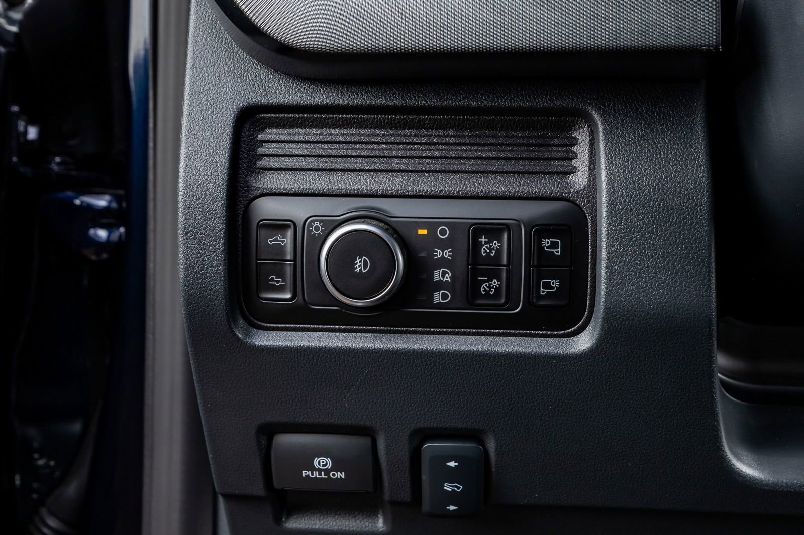 Used 2025 Ford F350 Platinum image 22