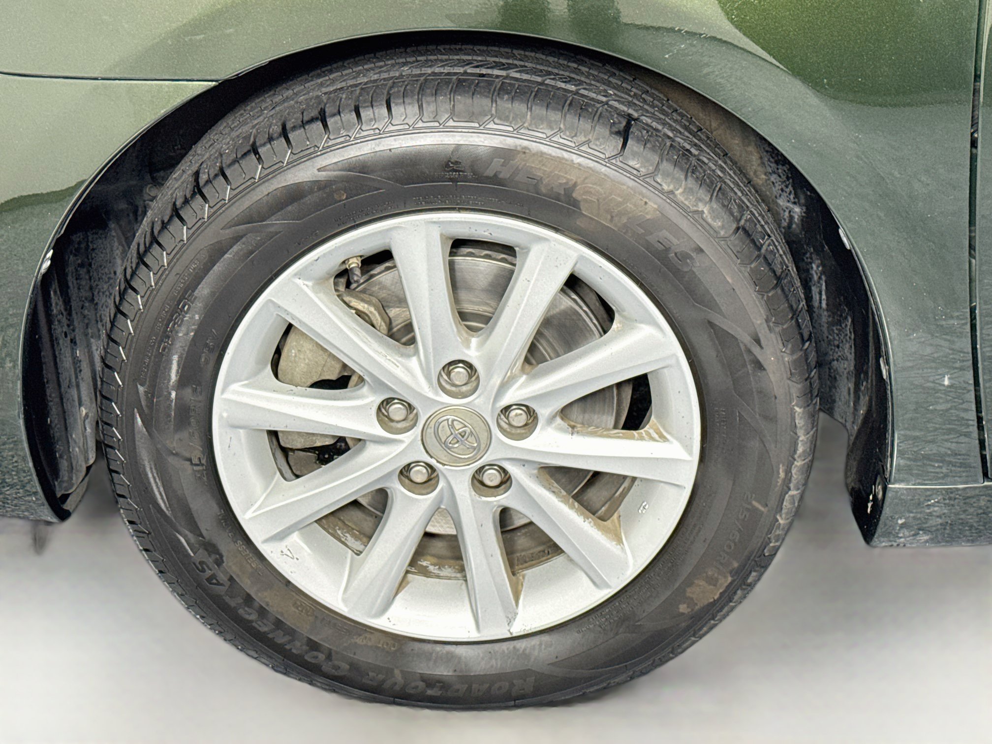 Used 2011 Toyota Camry XLE w/ XLE Extra-Value Pkg #2 FWD image 29