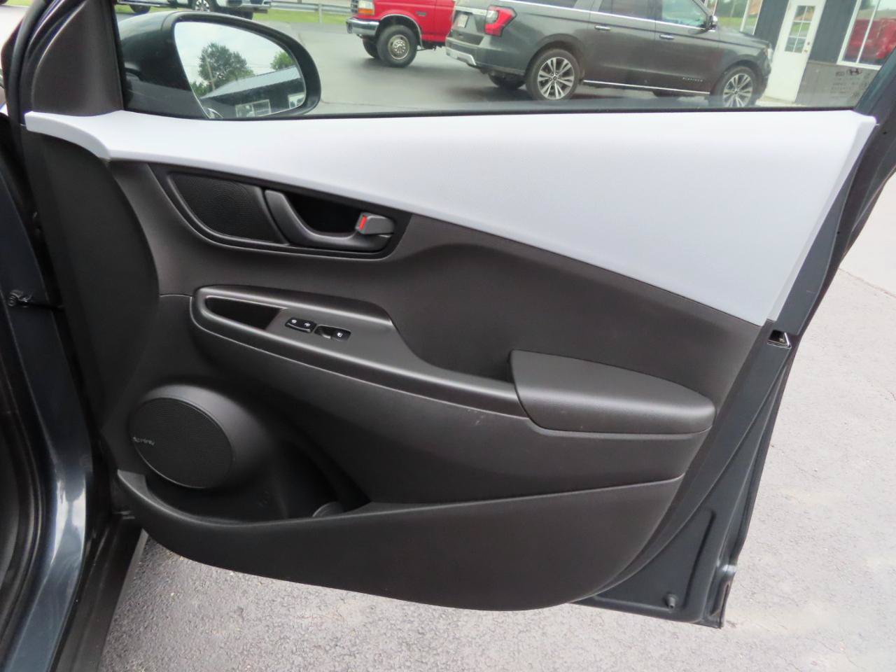 Used 2019 Hyundai Kona SEL w/ SEL Tech Package 02 FWD image 43