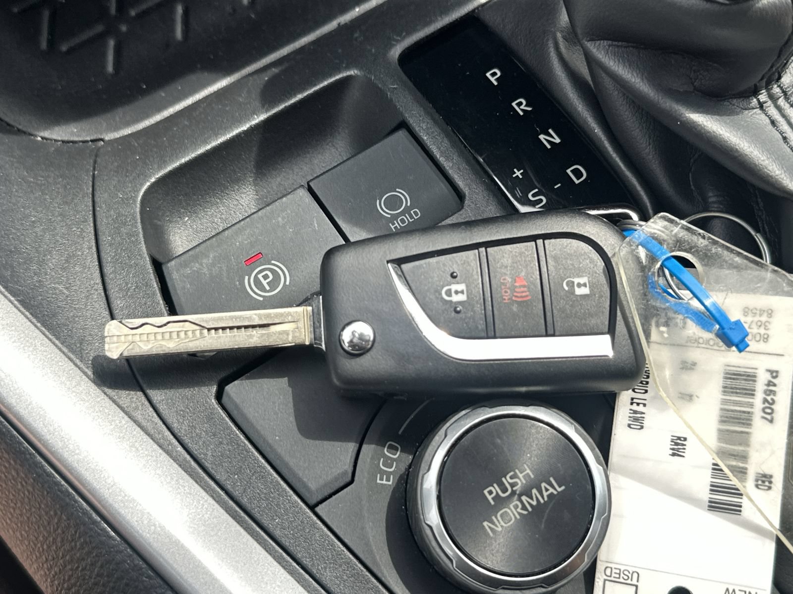 Used 2024 Toyota RAV4 LE AWD/4WD image 34