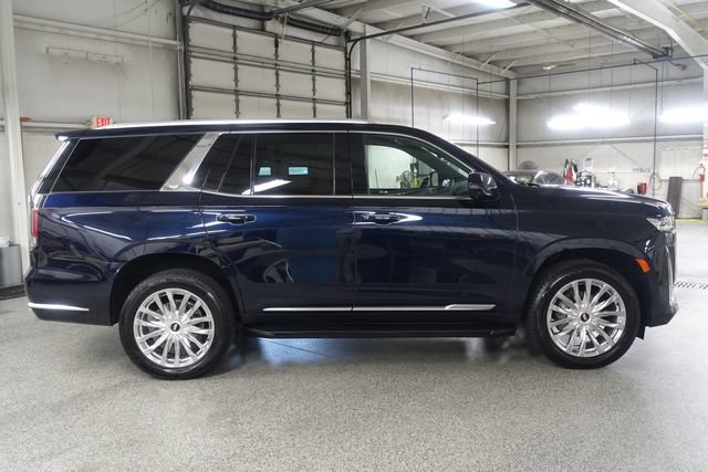 Used 2023 Cadillac Escalade Premium Luxury AWD/4WD image 8