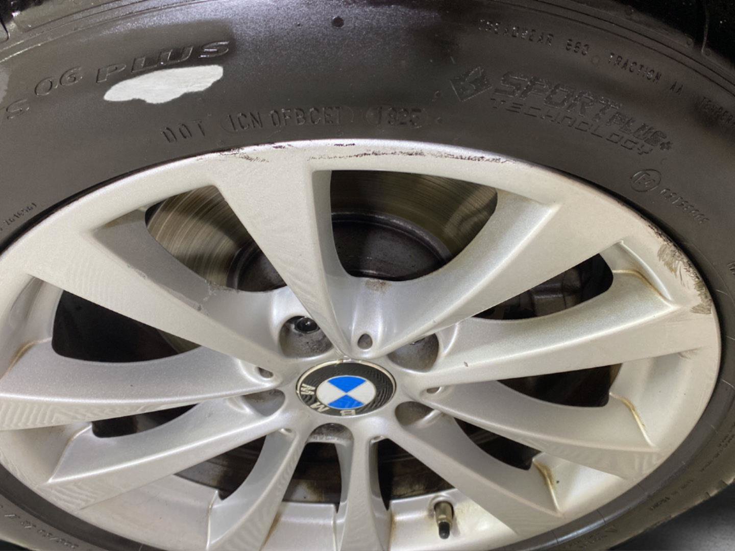 Used 2017 BMW 320i xDrive Sedan AWD/4WD image 8