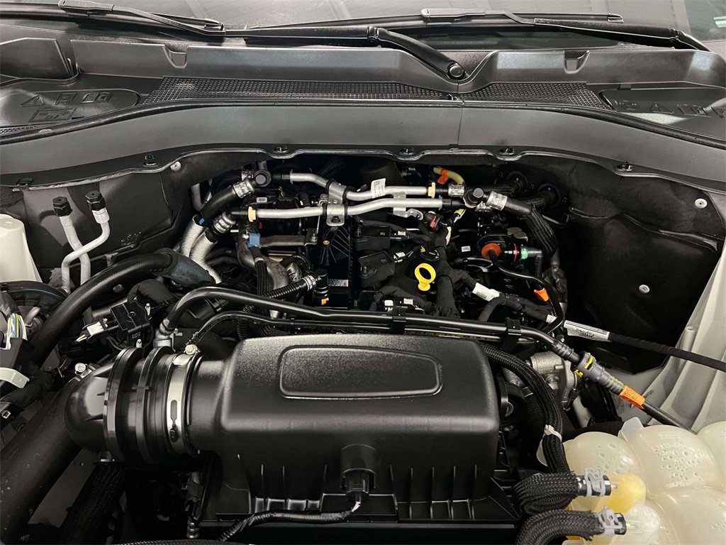 Used 2022 Ford Explorer XLT w/ Equipment Group 202A image 39