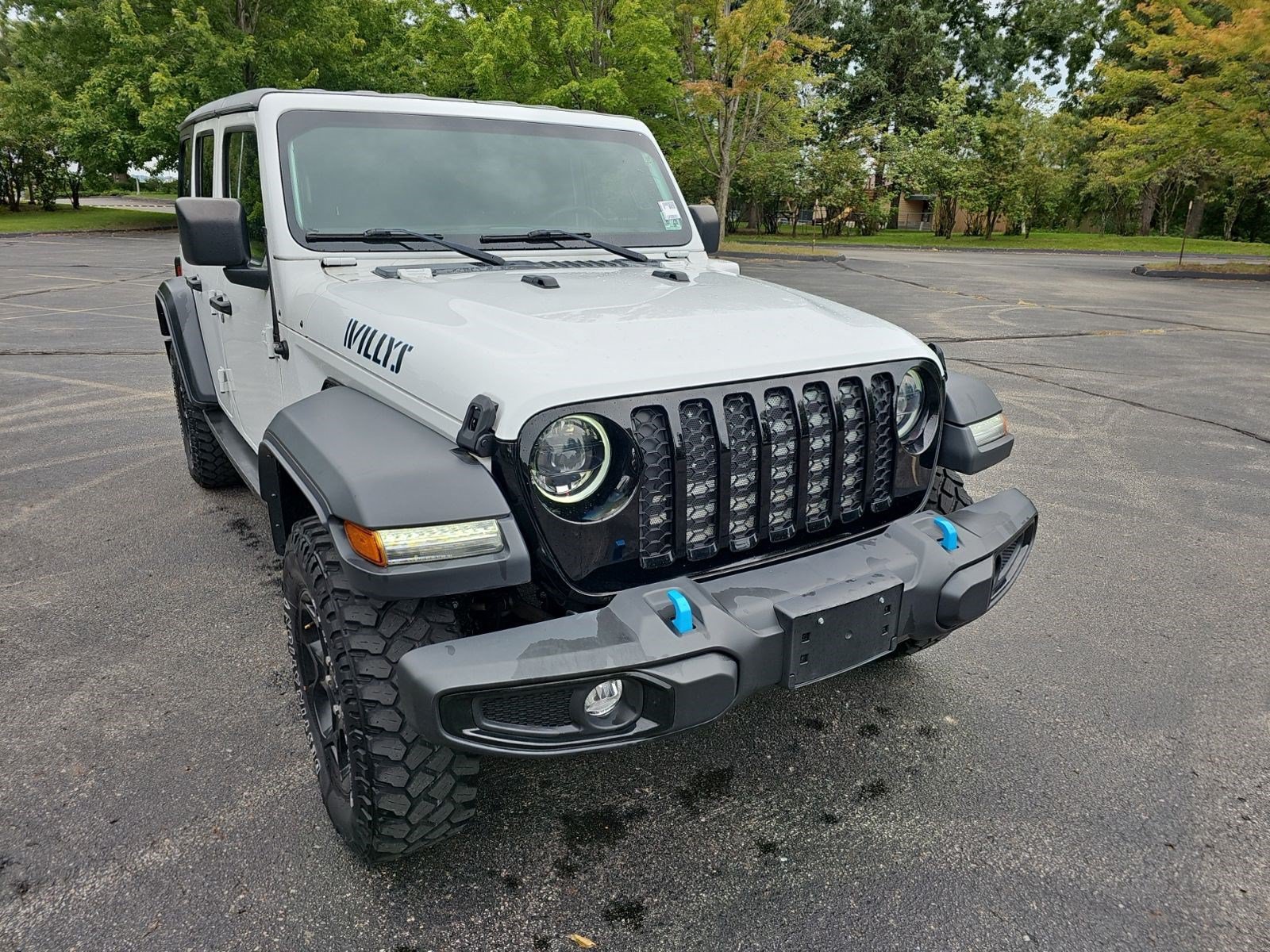 Used 2023 Jeep Wrangler Unlimited w/ Cold Weather Group AWD/4WD image 8