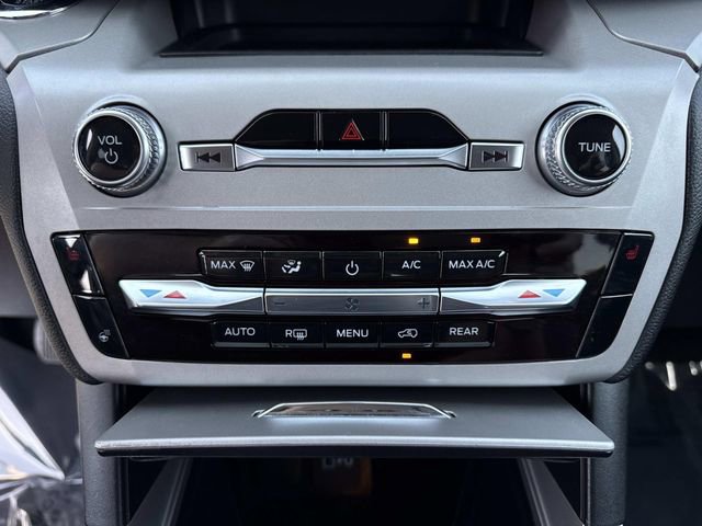 Used 2023 Ford Explorer XLT w/ Equipment Group 202A image 21