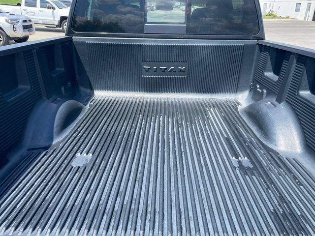 Used 2018 Nissan Titan SV w/ SV Convenience Package AWD/4WD image 33
