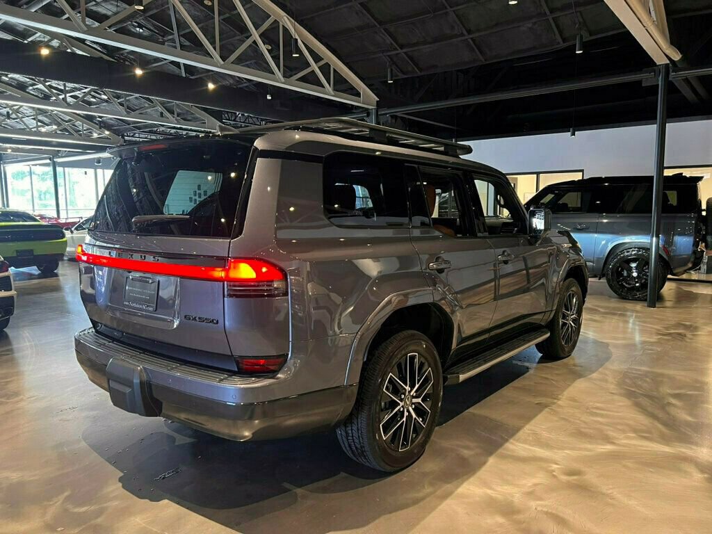 Used 2025 Lexus GX 550 PremiumPlus/TrafficAssist/Blac w/ Accessory Package (31) image 5