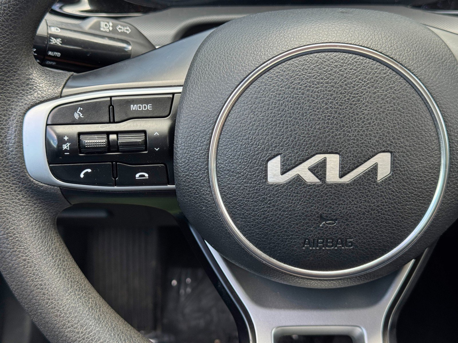 Used 2023 Kia K5 LXS FWD image 19