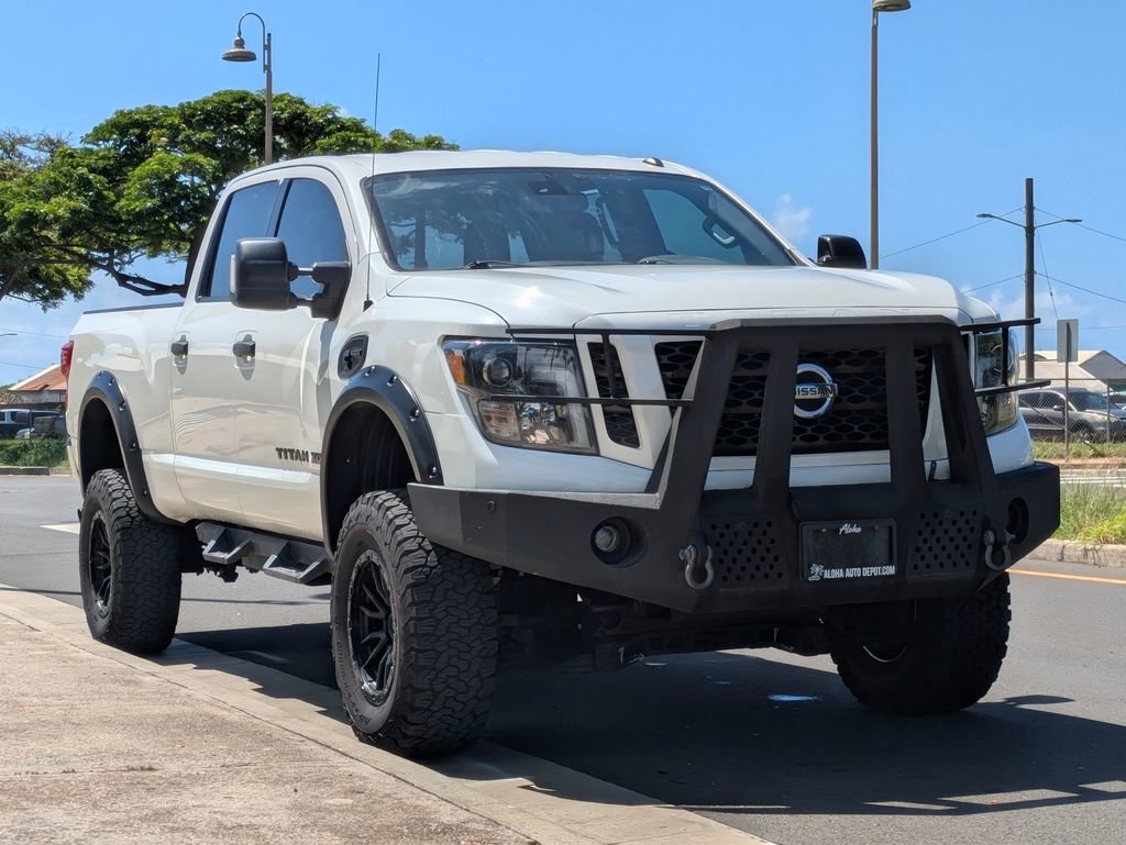 Used 2019 Nissan Titan SV w/ SV Convenience Package AWD/4WD image 6