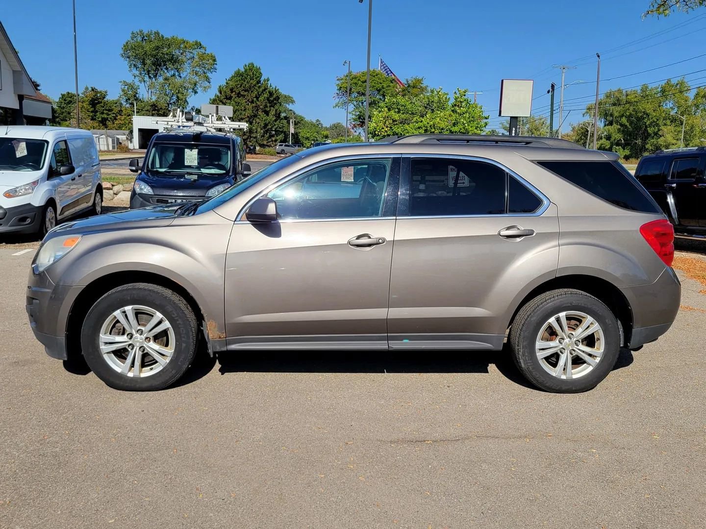 Used 2011 Chevrolet Equinox LT w/ Driver Convenience Package image 8