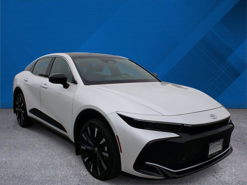 Used 2026 Toyota Crown Platinum image 2