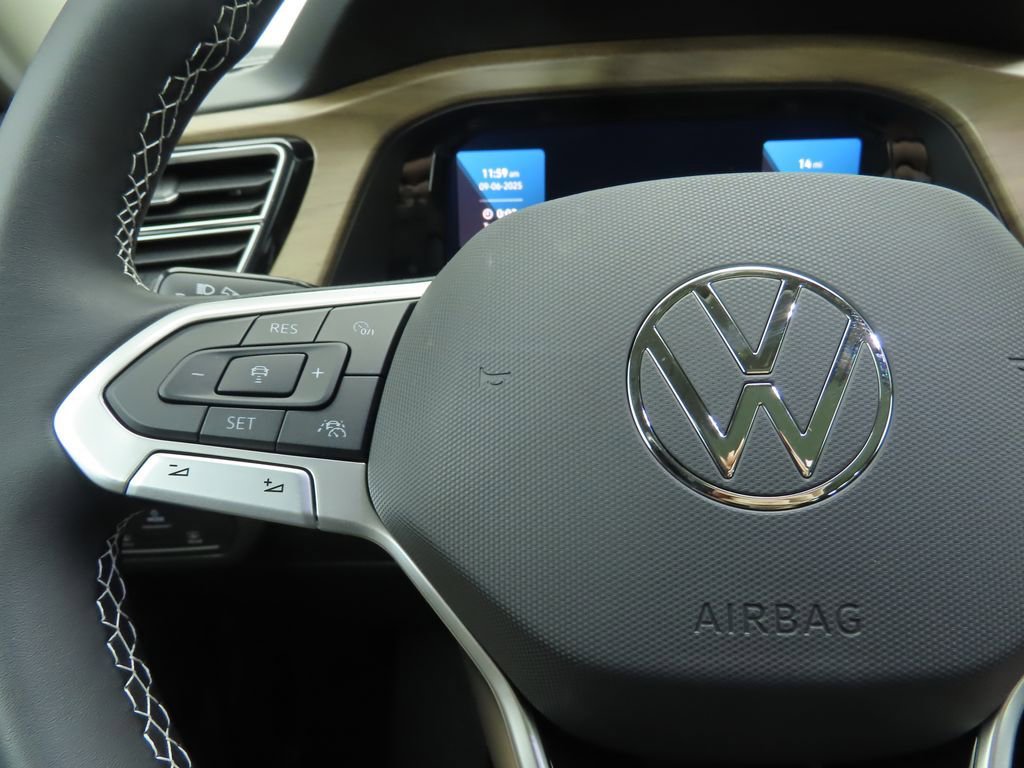 New 2026 Volkswagen Atlas SE image 11