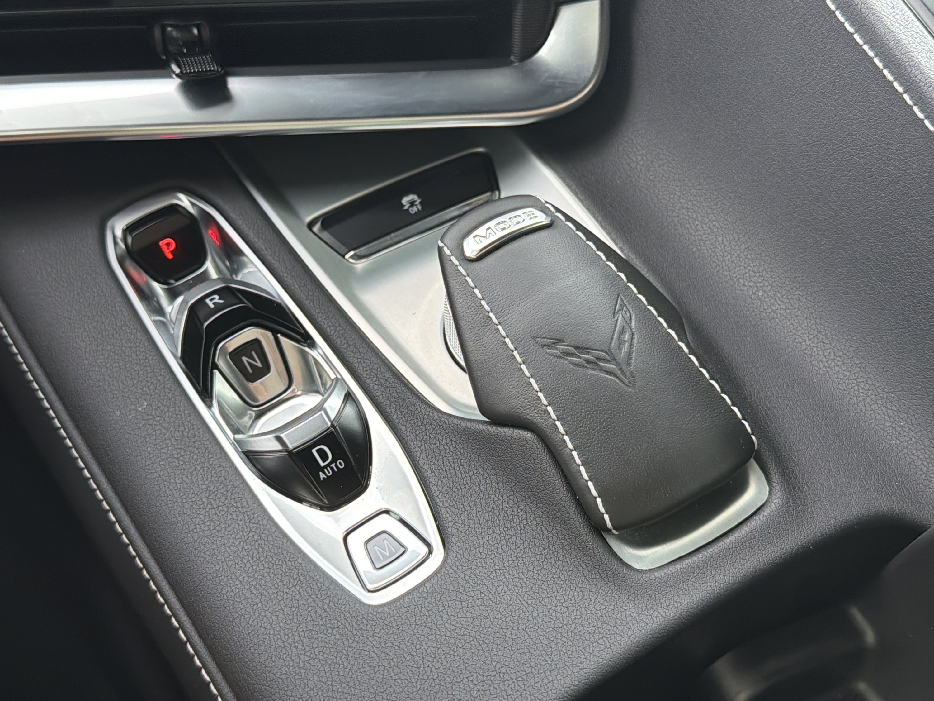 Used 2025 Chevrolet Corvette Stingray Coupe RWD image 18