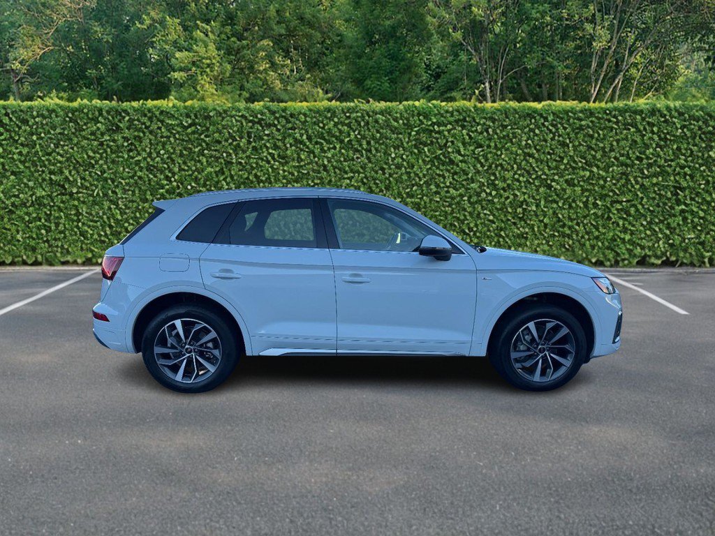 Used 2023 Audi Q5 2.0T Premium Plus AWD/4WD image 2